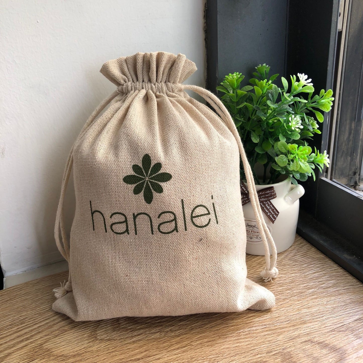 Organic Jute Cosmetic Gift Bag Burlap Cosmetic Packing Drawstring Bag
